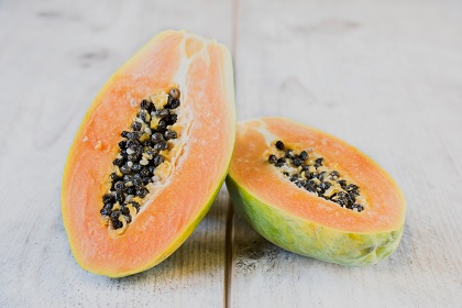 Kanel og papaya ansigtspakke