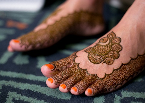 Påfugl Mehndi Design på ben