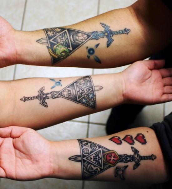 170 luovaa sisaruksen tatuointiideaa ja inspiraatiota zelda miekkapyramidi