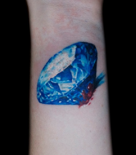 Kék gyémánt tetoválás 3D csuklón
