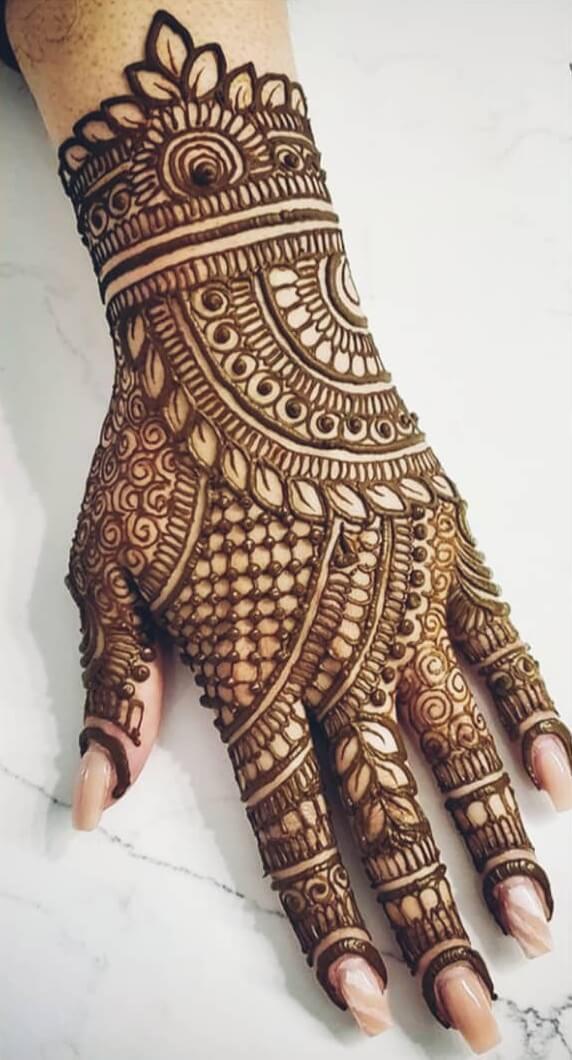 Tilbage hånd Mehendi Design