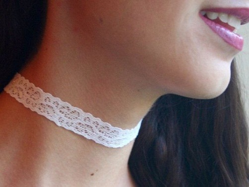 Csipke Fehér Choker