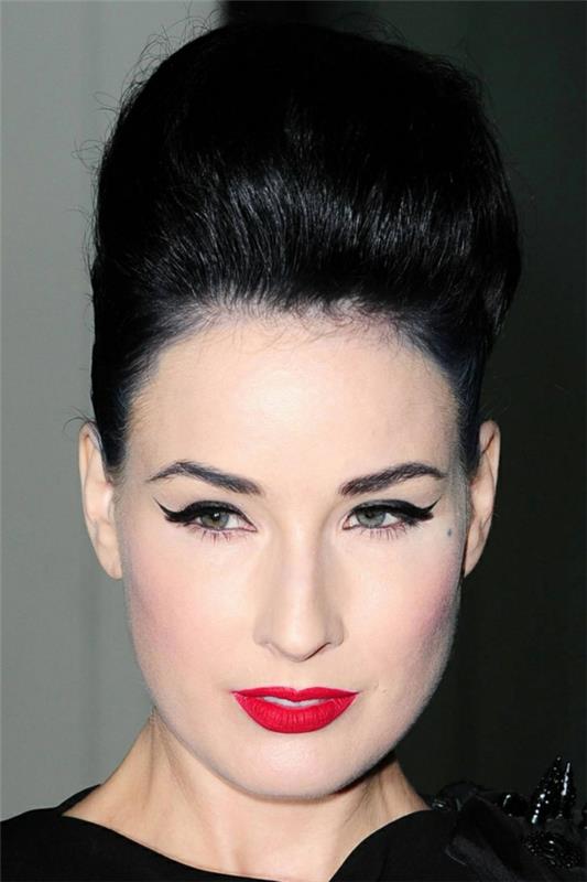 Dita Von Teese Mehiläispesä Hairstyle Trend Retro Hairstyles Mehiläispesä