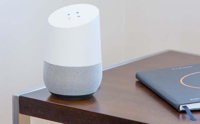 Google Home vs. Amazon Echo Mikä ääniavustaja on parempi Googlen kotiassistentti tietää