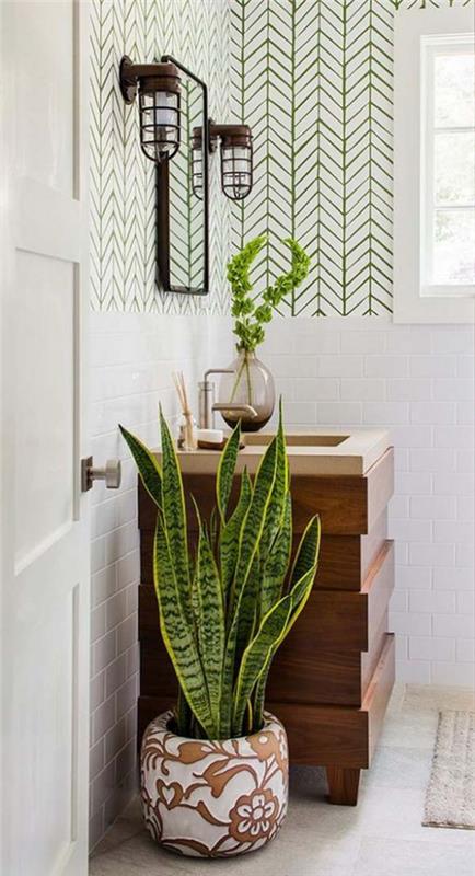 Vihreä kylpyhuoneessa moderni kylpyhuone jousi hamppu kauniissa kattilassa turhamaisuuden vieressä