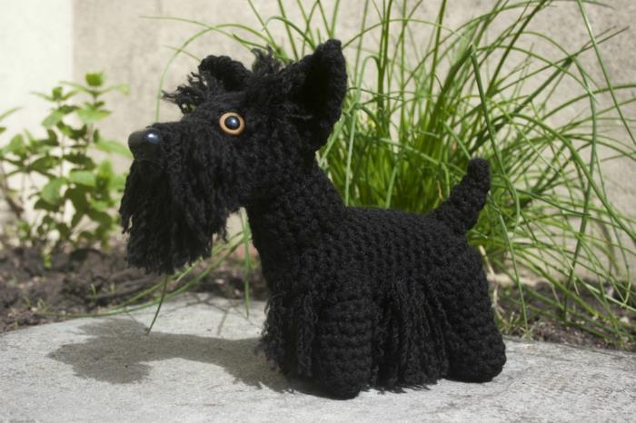 amigurumi virkattu musta koira skotlanninterrieri diy ideoita kauniita sisustusideoita