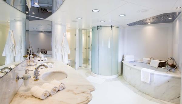 kylpyhuoneen kalusteet retro -ilmeen varusteet marmori moderni muotoilu