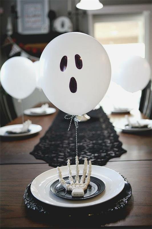 yksinkertainen halloween -koriste -idea pöydän koristelu ilmapalloilla