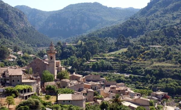 Mallorcan loma luoteis -valldemossan kaupungissa