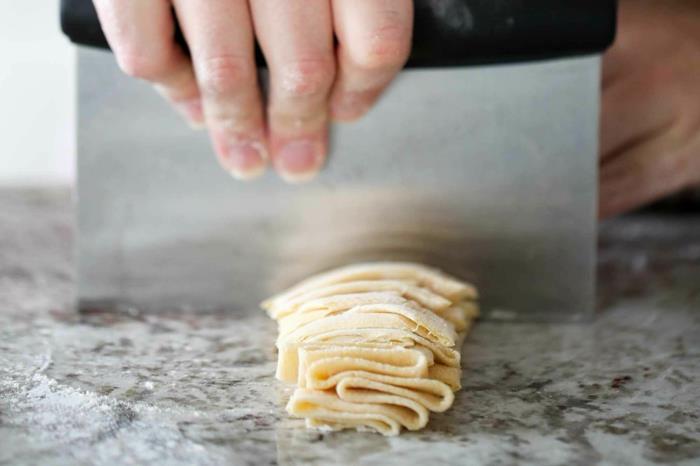 pasta valmistaa itse erilaisia ​​pastoja